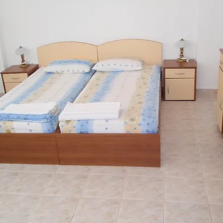 Guest house Plamar 2*